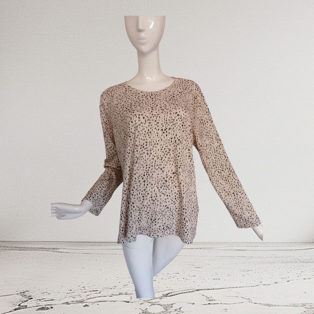 Banana Republic Speckled Beige and Black Long Sleeve Tee